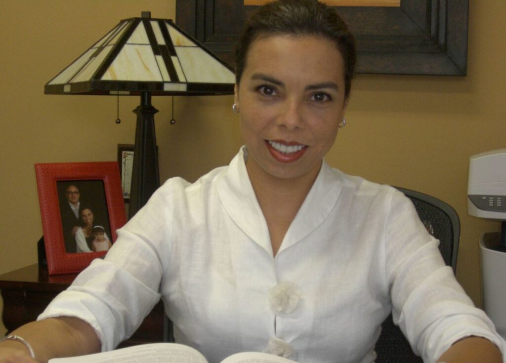 Abogado de Inmigracion en Florida Marcela C. Rodriguez, Esq. 3