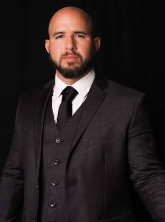 Alex Martinez - El Gallo De La Ley - Abogados de inmigración en McAllen 1