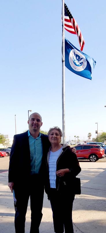 Alex Martinez - El Gallo De La Ley - Abogados de inmigración en McAllen 3