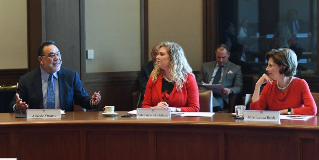 Lincoln-Goldfinch Law - Abogados de Inmigración Austin texas 2